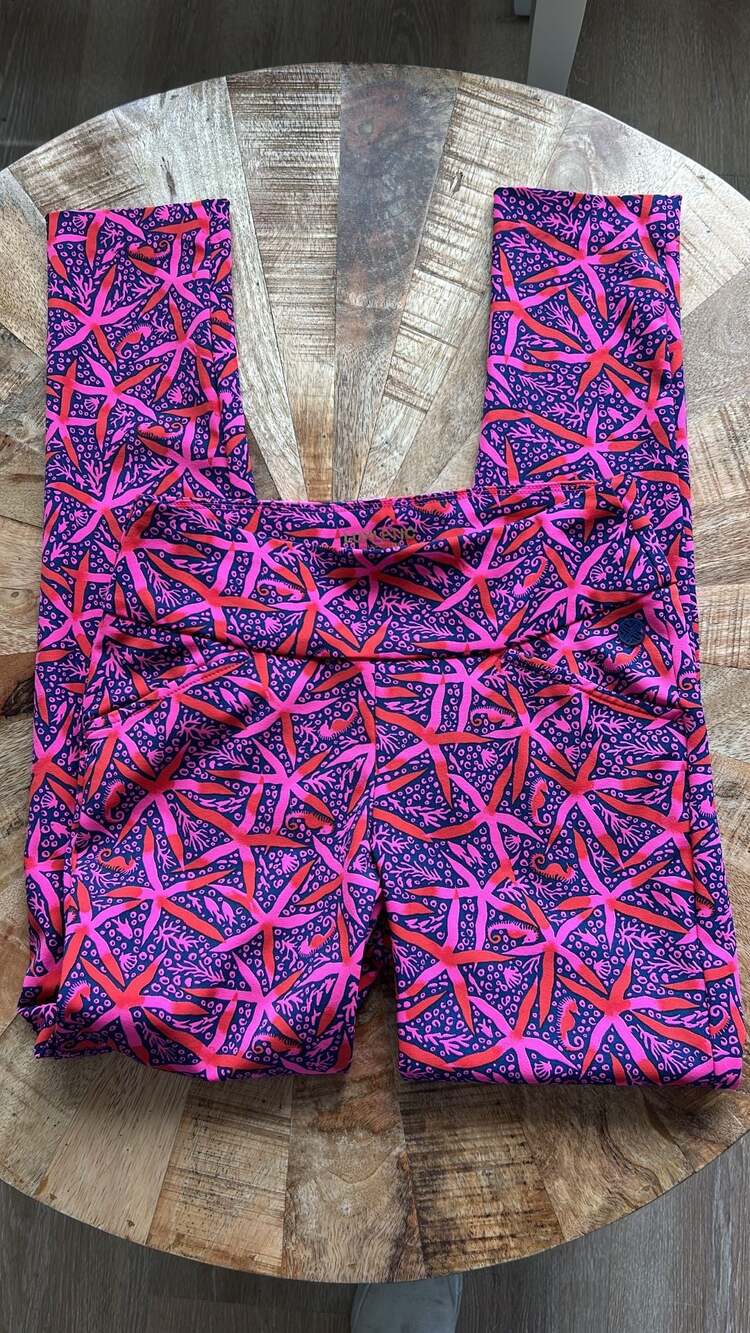 Lilly Pulitzer Luxletic Corso UPF 50+ Pants in Passion Fruit Pink Star Searching